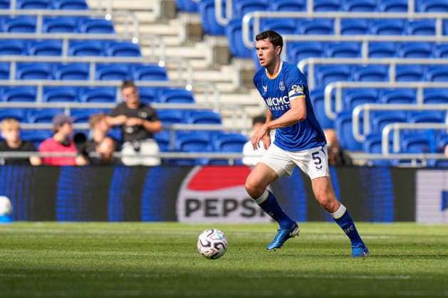 Everton v LOSC, Pre-Season Friendly Michael Keane of Everton runs with the ball during the Everton v LOSC Pre-Season Friendly match at the Hill Dickinson Stadium, Liverpool, England on 15 August 2026 Credit: Steve Flynn Every Second Media Editorial use only. All images are copyright Every Second Media Limited. No images may be reproduced without prior permission. Copyright: xIMAGO EveryxSecondxMediax ESM-2091-0067 StevexFlynnx xEveryxSecondxMediax
