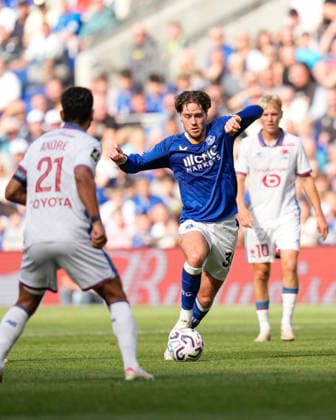 Everton v LOSC, Pre-Season Friendly Hayden Hackney of Everton runs with the ball during the Everton v LOSC Pre-Season Friendly match at the Hill Dickinson Stadium, Liverpool, England on 15 August 2026 Credit: Steve Flynn Every Second Media Editorial use only. All images are copyright Every Second Media Limited. No images may be reproduced without prior permission. Copyright: xIMAGO EveryxSecondxMediax ESM-2091-0072 StevexFlynnx xEveryxSecondxMediax