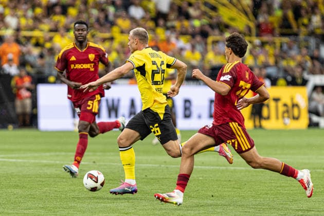 Testspiel, BVB-Saisoneröffnung 2026 27: Borussia Dortmund - AS Roma; 15.08.2026 Julian Ryerson (Borussia Dortmund, 26), Emanuele Lulli (AS Roma, 77) Testspiel, BVB-Saisoneröffnung 2026 27: Borussia Dortmund - AS Roma; Signal Iduna Park, Dortmund; 15.08.2026 *** Friendly Match, BVB 2026–27 Season Opener: Borussia Dortmund vs. AS Roma, August 15, 2026; Julian Ryerson (Borussia Dortmund, 26), Emanuele Lulli (AS Roma, 77); Friendly Match, BVB Season Opener 2026–27: Borussia Dortmund vs. AS Roma, Signal Iduna Park, Dortmund, August 15, 2026 Copyright: xBEAUTIFULxSPORTS Buriakovx