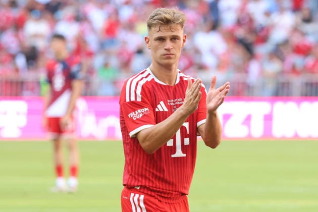 6 Joshua Kimmich (FCB) bedankt sich am Spielende bei den Fans, Portraet, Portrait, Fussball Telekom Cup FC Bayern München - RB Leipzig 15.08.2026 Allianz Arena FOTO: Mladen Lackovic LakoPress *** 6 Joshua Kimmich of FCB thanks the fans at the end of the game, portrait, soccer, Telekom Cup, FC Bayern Munich vs. RB Leipzig, August 15, 2026, Allianz Arena, PHOTO: Mladen Lackovic, LakoPress