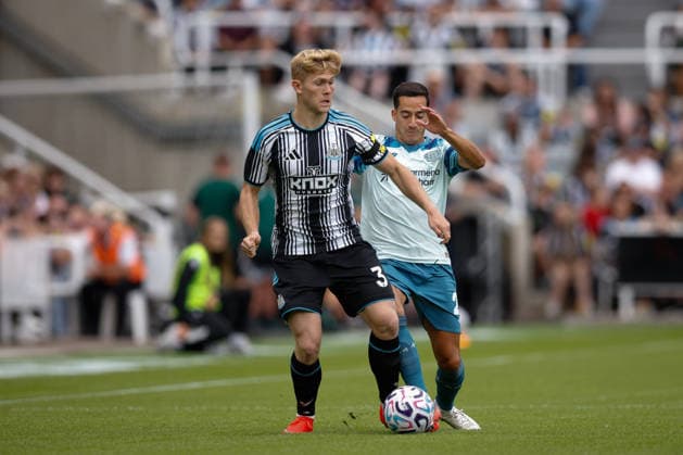 Newcastle United v Bayer 04 Leverkusen, Pre-Season Friendly Lewis Hall of Newcastle United is under pressure during the Newcastle United v Bayer 04 Leverkusen at St. James Park, Newcastle Upon Tyne, England on 15 August 2026 Credit: Craig Cowan Every Second Media Editorial use only. All images are copyright Every Second Media Limited. No images may be reproduced without prior permission. Copyright: xIMAGO EveryxSecondxMediax ESM-2094-0093 CraigxCowanx xEveryxSecondxMediax