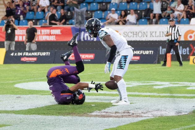 15.08.2026, xhfmx, American Football European Football Alliance EFA , Munich Ravens - Frankfurt Galaxy Jaylen Clay (Galaxy Frankfurt, 3) fängt fast den Ball in der eigenen Endzone zur Inception (DFL DFB REGULATIONS PROHIBIT ANY USE OF PHOTOGRAPHS as IMAGE SEQUENCES and or QUASI-VIDEO) Frankfurt *** August 15, 2026, xhfmx, American Football European Football Alliance (EFA), Munich Ravens, Frankfurt Galaxy, Jaylen Clay, Galaxy Frankfurt, 3 nearly catches the ball in his own end zone for an interception. DFL and DFB regulations prohibit any use of photographs as image sequences and or quasi-video. Frankfurt