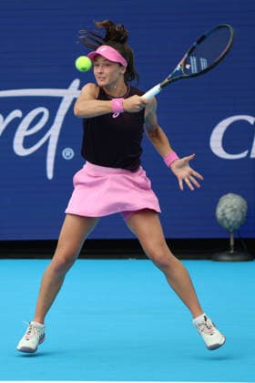 August 15, 2026, Mason, Oh, USA: Cincinnati Open Tennis 2026 - Zeynep Sonmez plays a ball against Amanda Anisimova. Cincinnati Open Tennis 2026  - ZUMAn24_ 20260815_zaf_n24_025 Copyright: xWallyxNellx