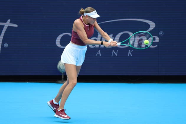August 15, 2026, Mason, Oh, USA: Cincinnati Open Tennis 2026 - Amanda Anisimova plays a ball against Zeynep Sonmez. ZUMAPress Mason USA - ZUMAn24_ 20260815_zaf_n24_053 Copyright: xWallyxNellx