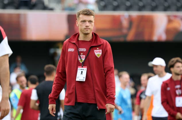 15.08.26 Fulham FC - VfB Stuttgart England, London, 15.08.2026, Fussball, Bundesliga, Saison 2026 2027, Testspiel, Fulham FC - VfB Stuttgart: Dzenan Pejcinovic (VfB Stuttgart). *** August 15, 2026: Fulham FC vs. VfB Stuttgart, England, London, August 15, 2026, Soccer, Bundesliga, 2026–2027 Season, Friendly Match, Fulham FC vs. VfB Stuttgart, Dzenan Pejcinovic, VfB Stuttgart