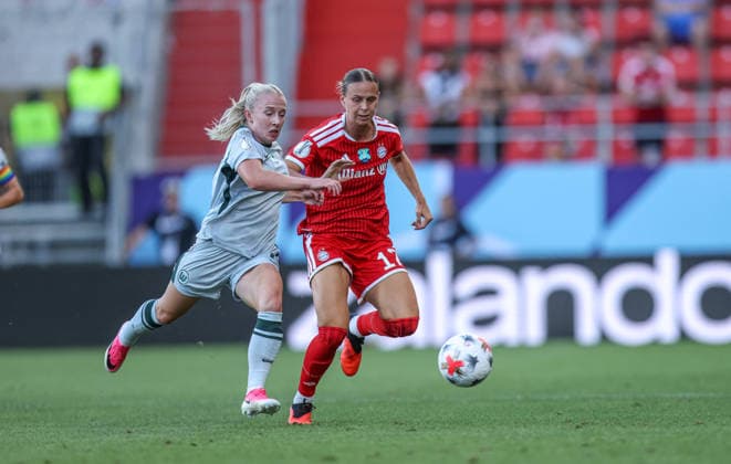 GER, Ingolstadt, Bayern München vs VfL Wolfsburg, DFB, Google Pixel Supercup der Frauen, Fussball, Spielzeit 2026 2027, Audi-Sportpark, Finale im Bild v.l.: Thea Bjelde (VfL Wolfsburg Frauen 2), Klara Bühl (FC Bayern München Frauen 17) DFB DFL REGULATIONS PROHIBIT ANY USE OF PHOTOGRAPHS AS IMAGE SEQUENCES AND OR QUASI-VIDEO, 15.08.2026 *** GER, Ingolstadt, Bayern Munich vs. VfL Wolfsburg, DFB, Google Pixel Women s Super Cup, Soccer, 2026–2027 Season, Audi Sportpark, Final in pictures (from left): Thea Bjelde, VfL Wolfsburg Women’s Team 2; Klara Bühl, FC Bayern Munich Women’s Team 17. DFB and DFL regulations prohibit any use of photographs as image sequences and or quasi-video. August 15, 2026 Copyright: HMBxMedia HendrikxHamelau