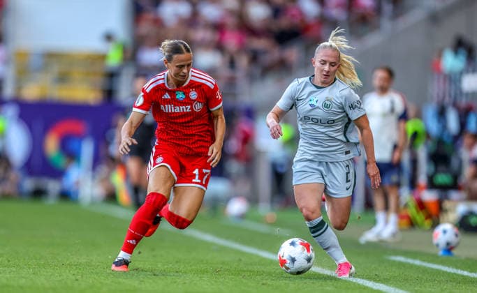 GER, Ingolstadt, Bayern München vs VfL Wolfsburg, DFB, Google Pixel Supercup der Frauen, Fussball, Spielzeit 2026 2027, Audi-Sportpark, Finale im Bild v.l.: Klara Bühl (FC Bayern München Frauen 17), Thea Bjelde (VfL Wolfsburg Frauen 2) DFB DFL REGULATIONS PROHIBIT ANY USE OF PHOTOGRAPHS AS IMAGE SEQUENCES AND OR QUASI-VIDEO, 15.08.2026 *** GER, Ingolstadt, Bayern Munich vs. VfL Wolfsburg, DFB, Google Pixel Women s Super Cup, Soccer, 2026–2027 Season, Audi Sportpark, Final photo (from left): Klara Bühl, FC Bayern Munich Women’s Team 17; Thea Bjelde, VfL Wolfsburg Women’s Team 2. DFB and DFL regulations prohibit any use of photographs as image sequences and or quasi-video. August 15, 2026 Copyright: HMBxMedia HendrikxHamelau