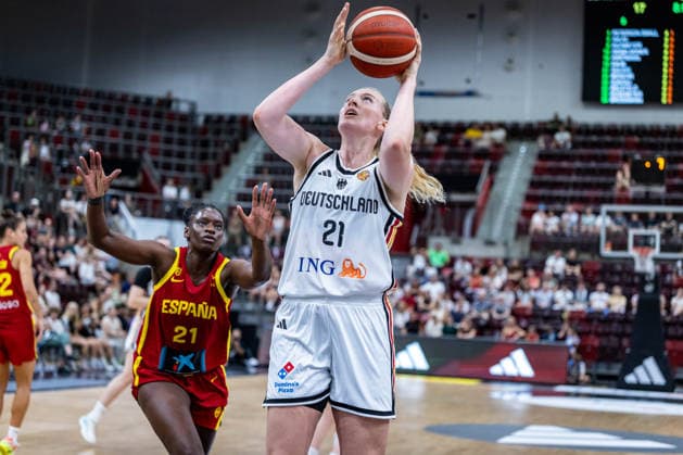 Basketball Ludwigsburg 15.08.2026 DBB Frauen Nationalmannschaft 2026 Testspiel Deutschland (GER) vs Spanien (ESP) Marie Gülich (Deutschland, No.21) Gulich *** Basketball Ludwigsburg, August 15, 2026; DBB Women s National Team 2026; Friendly Match: Germany (GER) vs. Spain (ESP); Marie Gülich, Germany, No. 21 Gulich