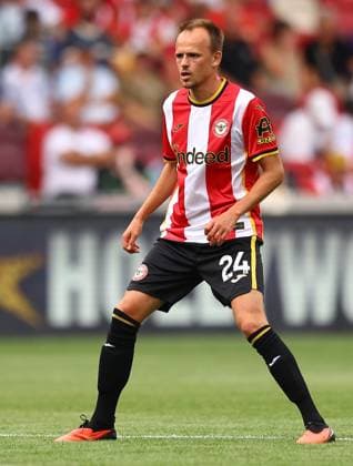 Mikkel Damsgaard of Brentford Brentford v Eintracht Frankfurt, Pre Season Friendly, Football, Gtech Community Stadium, London, UK - 15 Aug 2026London Gtech Community Stadium United Kingdom EDITORIAL USE ONLY No use with unauthorised audio, video, data, fixture lists, club league logos or live services. Online in-match use limited to 120 images, no video emulation. No use in betting, games or single club league player publications.  Copyright: xMichaelxZemanek Shutterstockx 17070130bq
