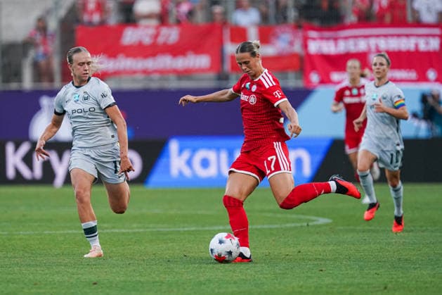 Klara Buehl (FC Bayern Muenchen, 17), FC Bayern München vs. VfL Wolfsburg, Fussball, Google Pixel Supercup der Frauen, , Saison 2026 2027, 14.08.2026, FC Bayern München vs. VfL Wolfsburg, Fussball, Google Pixel Supercup der Frauen, , Saison 2026 2027, 14.08.2026 Ingolstadt *** Klara Buehl, FC Bayern Munich, 17, FC Bayern Munich vs. VfL Wolfsburg, Soccer, Google Pixel Women s Super Cup, , 2026–2027 Season, August 14, 2026, FC Bayern Munich vs. VfL Wolfsburg, Soccer, Google Pixel Women’s Super Cup, , 2026–2027 season, August 14, 2026, Ingolstadt Copyright: xEibner-Pressefoto ChristianxLangx EP_CLG