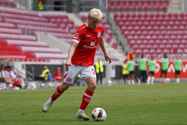 Deutschland: Fussball Freundschaftsspiel 1. FSV Mainz 05 vs AFC Bournemouth Mewa Arena (Mainz): Otto Ruoppi (FSV, 20) am Ball *** Germany Soccer Friendly Match 1: FSV Mainz 05 vs. AFC Bournemouth, Mewa Arena, Mainz, Otto Ruoppi (FSV), 20 on the Ball Copyright: xTobiasxWentzellx