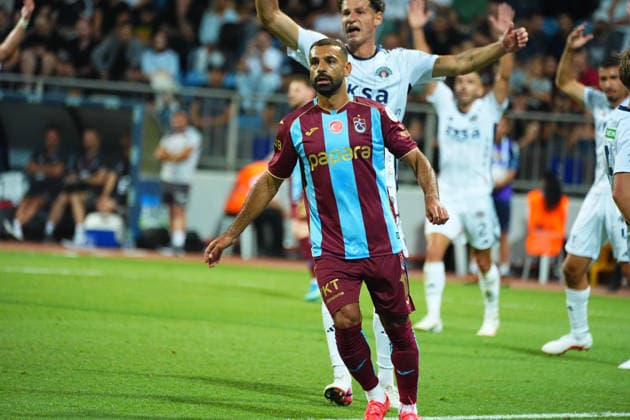 ISTANBUL, TURKEY - AUGUST 15: Matei Cristian Ilie (R) of Kaimpasa and Mohamed Salah (L) of Trabzonspor during the Turkish Super League 2026 27 match between Kasimpasa SK and Trabzonspor at Recep Tayyip Erdogan Stadium on August 15, 2026 in Istanbul, Turkey. Istanbul Kasimpasa Turkey Copyright: xSeskimphotox Kasimpasa-Trabzonspor-1508 (170)