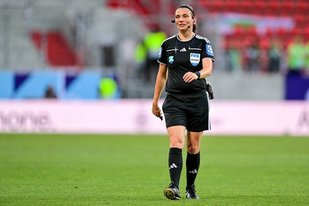 Angelika Soeder (Schiedsrichterin, Referee) Freisteller, Einzelbild, Aktion, Action, 15.08.2026, Ingolstadt (Deutschland), Fussball, Google Pixel Supercup, FC Bayern München - VfL Wolfsburg, DFB DFL REGULATIONS PROHIBIT ANY USE OF PHOTOGRAPHS AS IMAGE SEQUENCES AND OR QUASI-VIDEO. *** Angelika Soeder, Referee, Cutout, Single Image, Action, August 15, 2026, Ingolstadt, Germany, Soccer, Google Pixel Super Cup, FC Bayern Munich vs. VfL Wolfsburg, DFB and DFL regulations prohibit any use of photographs as image sequences and or quasi-video xslx