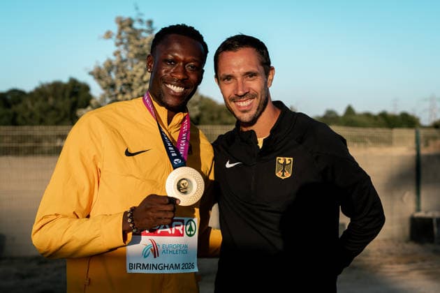 Coach Sebastian Bayer, Owen Ansah (Hamburger SV, 200m Maenner), GBR, Leichtathletik, Athletics, European Athletics Championships 2026, Leichtathletik Europameisterschaft 2026, Birmingham 2026, 09.08.2026, GBR, Leichtathletik, Athletics, European Athletics Championships 2026, Leichtathletik Europameisterschaft 2026, Birmingham 2026, 09.08.2026 Birmingham *** Coach Sebastian Bayer, Owen Ansah, Hamburger SV, Men s 200m, GBR, Track and Field, Athletics, 2026 European Athletics Championships, 2026 European Track and Field Championships, Birmingham 2026, August 9, 2026, GBR, Track and Field, Athletics, 2026 European Athletics Championships, 2026 European Track and Field Championships, Birmingham 2026, August 9, 2026, Birmingham Copyright: xStefanxMayerx EP_SMR