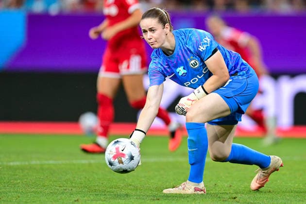 Stina Johannes (Torwart, Wolfsburg, 1) am Ball, Freisteller, Einzelbild, Aktion, Action, 15.08.2026, Ingolstadt (Deutschland), Fussball, Google Pixel Supercup, FC Bayern München - VfL Wolfsburg, DFB DFL REGULATIONS PROHIBIT ANY USE OF PHOTOGRAPHS AS IMAGE SEQUENCES AND OR QUASI-VIDEO. *** Stina Johannes, goalkeeper, Wolfsburg, 1 on the ball, isolated shot, single frame, action, August 15, 2026, Ingolstadt, Germany, soccer, Google Pixel Super Cup, FC Bayern Munich vs. VfL Wolfsburg, DFB and DFL regulations prohibit any use of photographs as image sequences and or quasi-video xslx