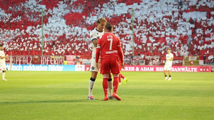15.08.2026, xrekx, Fussball 2.Bundesliga, 1.FC Kaiserslautern - Karlsruher SC v.l. Marcel Franke (Karlsruher SC) Marlon Ritter (1.FC Kaiserslautern) (DFL DFB REGULATIONS PROHIBIT ANY USE OF PHOTOGRAPHS as IMAGE SEQUENCES and or QUASI-VIDEO) Kaiserslautern *** August 15, 2026, xrekx, Soccer 2. Bundesliga, 1 FC Kaiserslautern vs. Karlsruher SC, Marcel Franke (Karlsruher SC), Marlon Ritter (1 FC Kaiserslautern). DFL and DFB regulations prohibit any use of photographs as image sequences and or quasi-video. Kaiserslautern