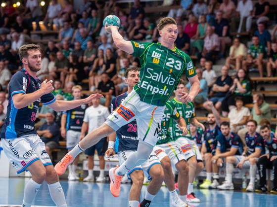 Ole Pregler (Frisch Auf Goeppingen, 23) kommt frei zum Wurf, Frisch Auf Goeppingen vs. HC Kriens-Luzern, Handball, Players Night, Herren, Spielzeit 2026 2027, 15.08.2026, Frisch Auf Goeppingen vs. HC Kriens-Luzern, Handball, Players Night, Herren, Spielzeit 2026 2027, 15.08.2026 Goeppingen *** Ole Pregler of Frisch Auf Goeppingen, No. 23, gets a clear shot; Frisch Auf Goeppingen vs. HC Kriens Lucerne, Handball, Players Night, Men s, 2026–2027 Season, August 15, 2026, Frisch Auf Göppingen vs. HC Kriens Lucerne, Handball, Players Night, Men’s, 2026–2027 Season, August 15, 2026, Göppingen Copyright: xEibner-Pressefoto MichaelxSchmidx EP_MST
