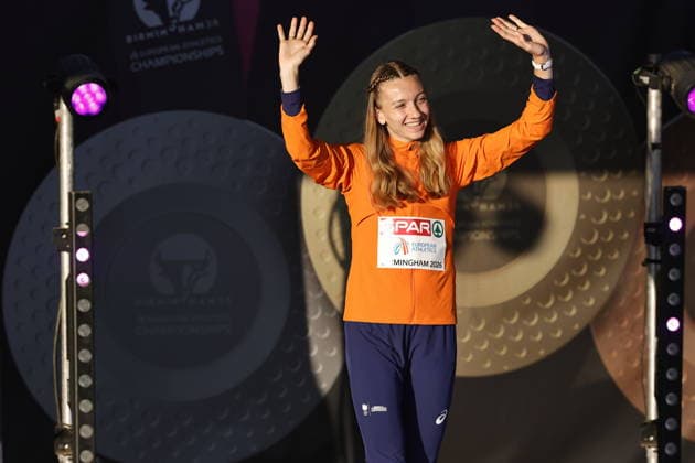 UK: 27th European Athletics Championships - Birmingham 2026, 15 August 2026 BIRMINGHAM, ENGLAND: August 15: Femke Broeders-Bol of Netherlands in the medal ceremony of the Women™s 800m during day five of the 27th European Athletics Championships at Alexander Stadium on August 15 2026 Photo by Ben Booth SportPix SIPA USA Birmingham Alexander Stadium West Midlands England Copyright: xBenxBoothx