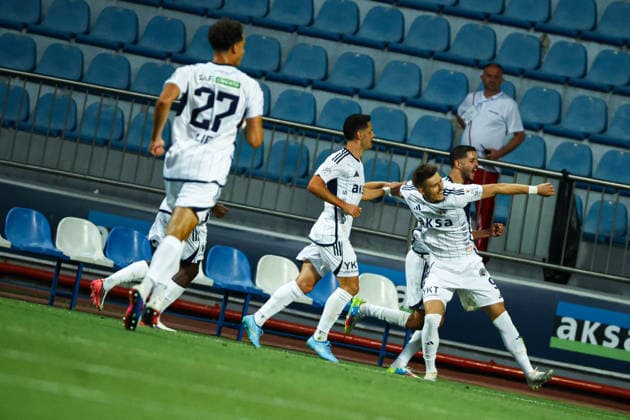 Kasimpasa vs Trabzonspor Trendyol Super League 1st week Adrian Benedyzczak of Kasimpasa celebrates the goal during the match. Kasimpasa and Trabzonspor faced each other at 1st week of Trendyol Super League 2026 27. The match took place in Recep Tayyip Erdogan Stadium on August 15th, 2026. Istanbul Istanbul Turkey Copyright: xBurakxBasturkx