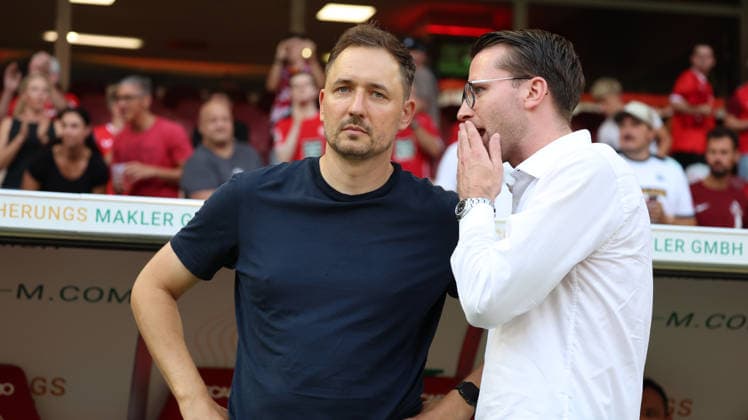 15.08.2026, xrekx, Fussball 2.Bundesliga, 1.FC Kaiserslautern - Karlsruher SC v.l. Marcel Klos Sportdirektor (1.FC Kaiserslautern) Timon Pauls Direktor Profifußball (Karlsruher SC) (DFL DFB REGULATIONS PROHIBIT ANY USE OF PHOTOGRAPHS as IMAGE SEQUENCES and or QUASI-VIDEO) Kaiserslautern *** August 15, 2026, xrekx, Soccer, 2. Bundesliga, 1 FC Kaiserslautern vs. Karlsruher SC v l Marcel Klos, Sporting Director, 1 FC Kaiserslautern; Timon Pauls, Director of Professional Soccer, Karlsruher SC; DFL; DFB. REGULATIONS PROHIBIT ANY USE OF PHOTOGRAPHS AS IMAGE SEQUENCES AND OR QUASI-VIDEO. Kaiserslautern