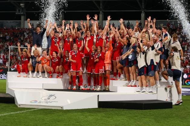 Die Frauen des FC Bayern Muenchen bei der Siegerehrung nach dem Gewinn des Google Pixel Supercup 2026, Freude, Emotion, Jubel, FC Bayern Muenchen Frauen vs. VfL Wolfsburg Frauen, Fussball, Frauen, Google Pixel Supercup 2026, Saison 2026 2027, 15.08.2026 DFB regulations prohibit any use of photographs as image sequences and or quasi-video Ingolstadt Bayern Deutschland *** The FC Bayern Munich women s team at the award ceremony after winning the 2026 Google Pixel Super Cup: joy, emotion, celebration, FC Bayern Munich Women vs. VfL Wolfsburg Women, soccer, women, 2026 Google Pixel Super Cup, 2026–2027 season, August 15, 2026. DFB regulations prohibit any use of photographs as image sequences and or quasi-video. Ingolstadt, Bavaria, Germany Copyright: xkolbert-press MartinxAgüerax