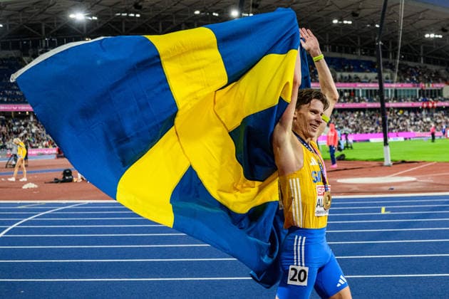 260815 Andreas Almgren of Sweden celebrates winning gold in men s 10 000 meter during day 6 of the 2026 European Athletics Championships on August 15, 2026 in Birmingham. Photo: Maxim Thore BILDBYRAN kod MT MT1071 friidrott athletics friidrett friidrotts-em em friidretts-em 2026 european athletics championships day 6 bbeng jubel sweden sverige *** August 15, 2026: Andreas Almgren of Sweden celebrates winning gold in the men’s 10,000-meter race on Day 6 of the 2026 European Athletics Championships on August 15, 2026 in Birmingham. Photo by Maxim Thore. BILDBYRAN code MT MT1071 track and field athletics friidrett friidrotts em em friidretts em 2026 European Athletics Championships Day 6 BBENG celebration Sweden  Copyright: MAXIMxTHORE BB260815MT032