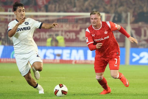 15.08.2026, xrekx, Fussball 2.Bundesliga, 1.FC Kaiserslautern - Karlsruher SC v.l. Danyal Zor (Karlsruher SC) Marlon Ritter (1.FC Kaiserslautern) Zweikampf, Aktion, action, battle for the ball (DFL DFB REGULATIONS PROHIBIT ANY USE OF PHOTOGRAPHS as IMAGE SEQUENCES and or QUASI-VIDEO) Kaiserslautern *** August 15, 2026, xrekx, Soccer 2. Bundesliga, 1. FC Kaiserslautern vs. Karlsruher SC, Danyal Zor (Karlsruher SC) vs. Marlon Ritter (1. FC Kaiserslautern), Tackle, action, battle for the ball DFL DFB REGULATIONS PROHIBIT ANY USE OF PHOTOGRAPHS as IMAGE SEQUENCES and or QUASI-VIDEO Kaiserslautern