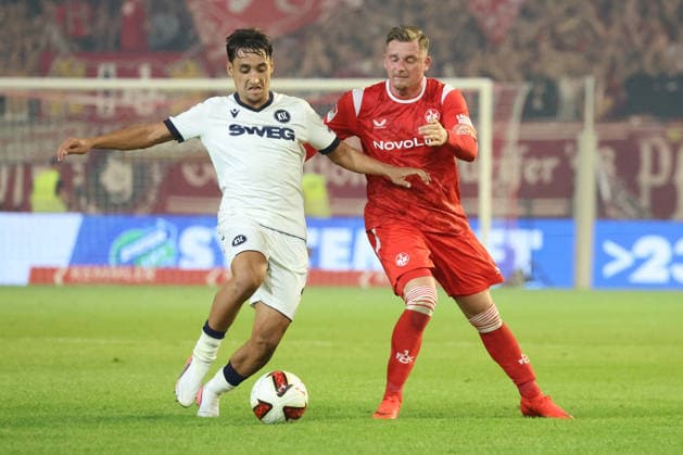 15.08.2026, xrekx, Fussball 2.Bundesliga, 1.FC Kaiserslautern - Karlsruher SC v.l. Danyal Zor (Karlsruher SC) Marlon Ritter (1.FC Kaiserslautern) Zweikampf, Aktion, action, battle for the ball (DFL DFB REGULATIONS PROHIBIT ANY USE OF PHOTOGRAPHS as IMAGE SEQUENCES and or QUASI-VIDEO) Kaiserslautern *** August 15, 2026, xrekx, Soccer 2. Bundesliga, 1. FC Kaiserslautern vs. Karlsruher SC, Danyal Zor (Karlsruher SC) vs. Marlon Ritter (1. FC Kaiserslautern), Tackle, action, battle for the ball DFL DFB REGULATIONS PROHIBIT ANY USE OF PHOTOGRAPHS as IMAGE SEQUENCES and or QUASI-VIDEO Kaiserslautern