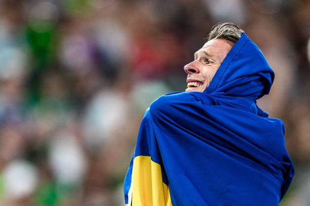 260815 Andreas Almgren of Sweden celebrates first place in men s 10 000 meter final during day 6 of the 2026 European Athletics Championships on August 15, 2026 in Birmingham. Photo: Mathias Bergeld BILDBYRAN kod MB MT1071 friidrott athletics friidrett friidrotts-em em friidretts-em 2026 european athletics championships day 6 bbeng jubel sweden sverige *** August 15, 2026: Andreas Almgren of Sweden celebrates winning first place in the men’s 10,000-meter final on Day 6 of the 2026 European Athletics Championships on August 15, 2026 in Birmingham. Photo by Mathias Bergeld, BILDBYRAN, code MB MT1071. track and field, athletics, friidrett, friidrotts EM, 2026 European Athletics Championships, Day 6, BBENG, celebration, Sweden, Sverige  Copyright: MATHIASxBERGELD BB260815MB165