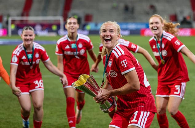 GER, Ingolstadt, Bayern München vs VfL Wolfsburg, DFB, Google Pixel Supercup der Frauen, Fussball, Spielzeit 2026 2027, Audi-Sportpark, Finale im Bild: FC Bayern München Frauen gewinnen den Supercup der Frauen, gewinnen das Finale nach 3:0 Toren gegen Wolfsburg, Jubel, Freude und Emotionen mit dem Pokal, Pernille Harder (FC Bayern München Frauen 21) DFB DFL REGULATIONS PROHIBIT ANY USE OF PHOTOGRAPHS AS IMAGE SEQUENCES AND OR QUASI-VIDEO, 15.08.2026 *** GER, Ingolstadt, Bayern Munich vs. VfL Wolfsburg, DFB, Google Pixel Women’s Super Cup, Soccer, 2026–2027 Season, Audi Sportpark, Final in Pictures: FC Bayern Munich Women win the Women’s Super Cup, winning the final 3–0 against Wolfsburg, Celebration, joy, and emotion with the trophy, Pernille Harder, FC Bayern Munich Women 21. DFB and DFL regulations prohibit any use of photographs as image sequences and or quasi-video. August 15, 2026 Copyright: HMBxMedia HendrikxHamelau