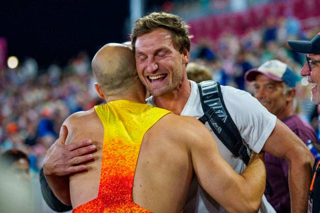 BIRMINGHAM, GREAT BRITAIN - AUGUST 15, 2026 : European champion in the javelin throw: Julian WEBER (GER Germany) with former champion Thomas RÖHLER (GER Germany) during the European Athletics Championships at Alexander Stadium on August 15, 2026 in Birmingham, Great Britain. Great Britain Copyright: xLeahxKohringx