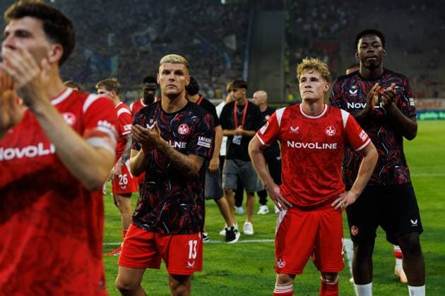 Erik Wekesser (1.FC Kaiserslautern) und Mika Haas (1.FC Kaiserslautern), Emotionen, Geste, Gestik, Mimik, Freisteller, Portrait 1.FC Kaiserslautern vs Karlsruher SC, Fussball, 2. Bundesliga, 02. Spieltag, Saison 2026 2027, 15.08.2026 1.FC Kaiserslautern vs Karlsruher SC, Fussball, 2. Bundesliga, 02. Spieltag, Saison 2026 2027, 15.08.2026 *** Erik Wekesser, 1. FC Kaiserslautern, and Mika Haas, 1. FC Kaiserslautern; Emotions, Gesture, Body Language, Facial Expressions, Cutout, Portrait; 1. FC Kaiserslautern vs. Karlsruher SC, Soccer, 2. Bundesliga, Matchday 2, 2026–2027 season, August 15, 2026 1 FC Kaiserslautern vs. Karlsruher SC, soccer, 2. Bundesliga, Matchday 2, 2026–2027 season, August 15, 2026 Copyright: xEibnerxPressefotox EP_ANS
