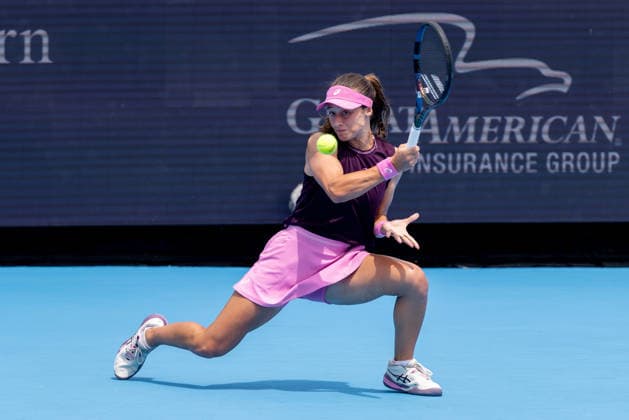August 15, 2026, Mason, Ohio, U.S: Zeynep Sonmez (TUR) hits a forehand shot during SaturdayÃ¢â‚¬â ¢s second round of the Cincinnati Open at the Lindner Family Tennis Center , Mason, Oh. Mason U.S - ZUMAs304 20260815_zaf_s304_018 Copyright: xScottxStuartx