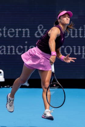 August 15, 2026, Mason, Ohio, U.S: Zeynep Sonmez (TUR) serves during SaturdayÃ¢â‚¬â ¢s second round of the Cincinnati Open at the Lindner Family Tennis Center , Mason, Oh. Mason U.S - ZUMAs304 20260815_zaf_s304_022 Copyright: xScottxStuartx