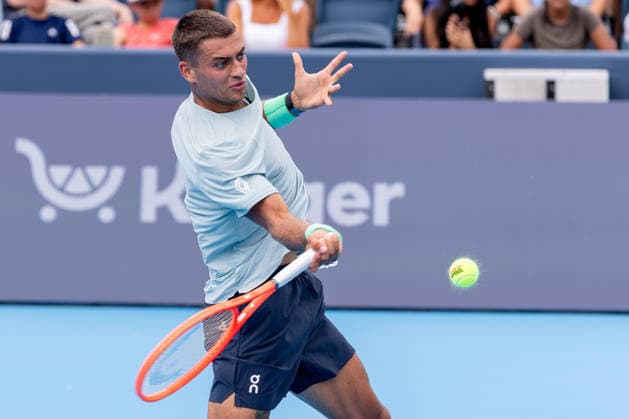 August 15, 2026, Mason, Ohio, U.S: Flavio Cobolli (ITA) hits a forehand shot during SaturdayÃ¢â‚¬â ¢s second round of the Cincinnati Open at the Lindner Family Tennis Center , Mason, Oh. Mason U.S - ZUMAs304 20260815_zaf_s304_041 Copyright: xScottxStuartx
