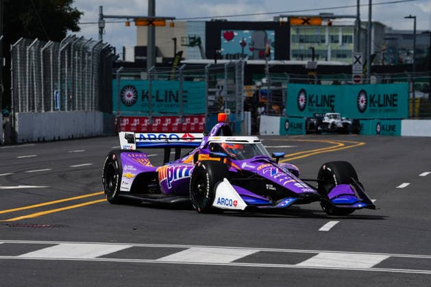 NTT IndyCar, Indy Car, IRL, USA Series Ontario Honda Dealers Indy At Markham - Day2 - Practice Rinus VeeKay, driver of the 76 Juncos Hollinger Racing Chevrolet, drives during practice for the NTT INDYCAR Series Ontario Honda Dealers Indy at Markham on August 15, 2026, in Markham, Ontario, Canada. Markham Ontario Canada  Copyright: xYuanxTianx originalFilename:tian-nttindyc260815_npeAQ.jpg