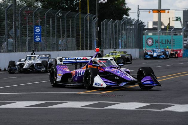 NTT IndyCar, Indy Car, IRL, USA Series Ontario Honda Dealers Indy At Markham - Day2 - Practice Rinus VeeKay, driver of the 76 Juncos Hollinger Racing Chevrolet, drives during practice for the NTT INDYCAR Series Ontario Honda Dealers Indy at Markham on August 15, 2026, in Markham, Ontario, Canada. Markham Ontario Canada  Copyright: xYuanxTianx originalFilename:tian-nttindyc260815_npJ5h.jpg