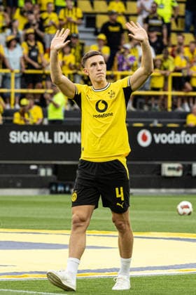 Testspiel, BVB-Saisoneröffnung 2026 27: Borussia Dortmund - AS Roma; 15.08.2026 Nico Schlotterbeck (Borussia Dortmund, 4) Testspiel, BVB-Saisoneröffnung 2026 27: Borussia Dortmund - AS Roma; Signal Iduna Park, Dortmund; 15.08.2026 *** Friendly Match, BVB 2026–27 Season Opener: Borussia Dortmund vs. AS Roma, August 15, 2026; Nico Schlotterbeck, Borussia Dortmund, 4th Friendly Match, BVB 2026–27 Season Opener: Borussia Dortmund vs. AS Roma, Signal Iduna Park, Dortmund, August 15, 2026 Copyright: xBEAUTIFULxSPORTS Buriakovx