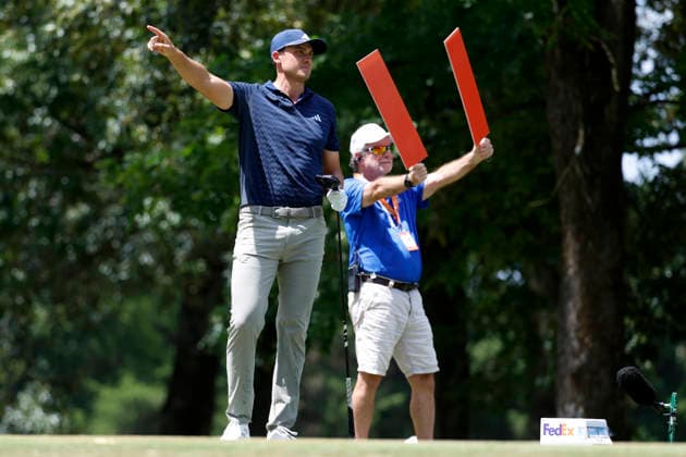 MEMPHIS, TN - AUGUST 15: Ludvig Aberg of Sweden points to the right as he watches his tee shot on No. 7 during the third round of the FedEx St. Jude Championship, August 15, 2026, at TPC Southwind in Memphis, Tennessee. (Photo by Matthew Maxey Icon Sportswire) GOLF: AUG 15 PGA, Golf Herren FedEx St. Jude Championship EDITORIAL USE ONLY Icon260815052