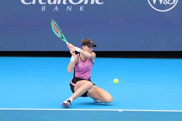 MASON, OHIO - AUGUST 15: Simona Waltert of Switzerland in action during day five of the Cincinnati Open at the Lindner Family Tennis Center on August 15, 2026 in Mason, Ohio.  Copyright: xShainaxBenhiyoun SPPx Sportspressphoto_SPR207733