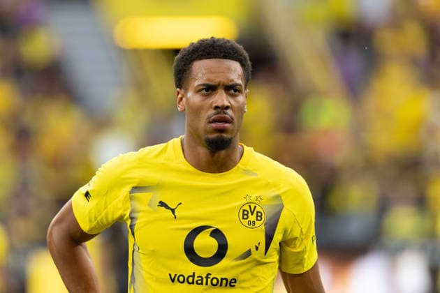 Dortmund, Germany, 15.08.26, Felix Nmecha (Borussia Dortmund) guckt waehrend des Testspiels zwischen Borussia Dortmund - AS Rom im Signal Iduna Park in Dortmund. (Photo by Joachim Bywaletz) DFB DFL REGULATIONS PROHIBIT ANY USE OF PHOTOGRAPHS AS IMAGE SEQUENCES AND OR QUASI-VIDEO. *** Dortmund, Germany, August 15, 2026, Felix Nmecha of Borussia Dortmund watches during the friendly match between Borussia Dortmund and AS Roma at Signal Iduna Park in Dortmund. Photo by Joachim Bywaletz. DFB and DFL regulations prohibit any use of photographs as image sequences and or quasi-video. Copyright: JoachimxBywaletz xJB-Sportfoto