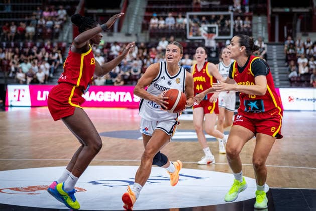 Basketball Ludwigsburg 15.08.2026 DBB Frauen Nationalmannschaft 2026 Testspiel Deutschland (GER) vs Spanien (ESP) Alexandra Wilke (Deutschland, No.03) Andrea Vilaro (Spanien, No.13) Lola Pendande (Spanien, No.21) *** Basketball Ludwigsburg, August 15, 2026; DBB Women s National Team 2026 Friendly Match: Germany (GER) vs. Spain (ESP); Alexandra Wilke (Germany, No. 03); Andrea Vilaro (Spain, No. 13); Lola Pendande (Spain, No. 21)