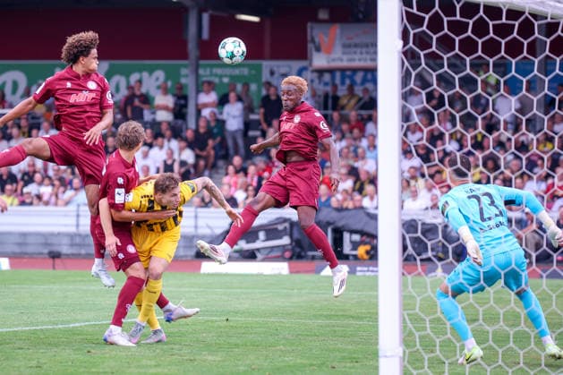 15.08.2026, xsefx, Fußball, SC Fortuna Köln - TSV Alemannia Aachen, 3.Liga, Südstation, 2. Spieltag, Saison 2026 2027: Kopfball von Romeo Aigbekaen (Fortuna Koeln 30) DFB regulations prohibit any use of photographs as image sequences and or quasi-video. Nordrhein-Westfalen Deutschland *** August 15, 2026, xsefx, Soccer, SC Fortuna Köln vs. TSV Alemannia Aachen, 3. Liga, Südstation, Matchday 2, 2026–2027 Season. Header by Romeo Aigbekaen, Fortuna Cologne 30. DFB regulations prohibit any use of photographs as image sequences and or quasi-video. North Rhine-Westphalia, Germany
