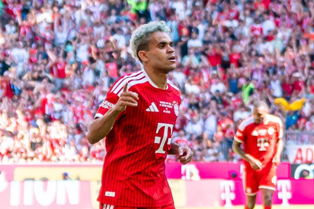 München, Deutschland 15. August 2026: Telekom Cup - 2026 - FC Bayern München gegen RB Leipzig Im Bild: Luis Diaz (FCB) jubelt nach seinem Tor zum 1:0 *** Munich, Germany, August 15, 2026 Telekom Cup 2026 FC Bayern Munich vs. RB Leipzig Pictured: Luis Diaz of FCB celebrates after scoring the 1-0 goal Copyright: xFotostandx xNachtigallx