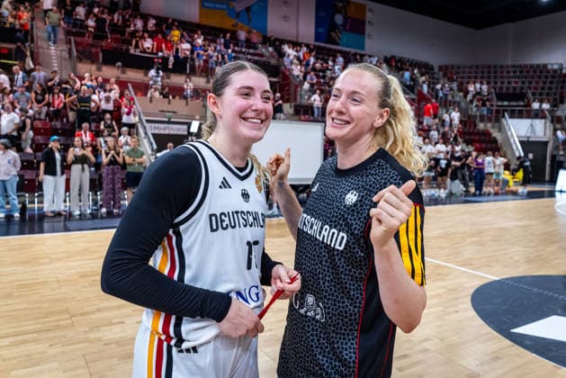 Basketball Ludwigsburg 15.08.2026 DBB Frauen Nationalmannschaft 2026 Testspiel Deutschland (GER) vs Spanien (ESP) Team Deutschland Marie Gülich (Deutschland, No.21) Gulich Luisa Geiselsöder (Deutschland, No.15) Geiselsoder li. und andere *** Basketball Ludwigsburg, August 15, 2026; DBB Women s National Team 2026; Friendly Match: Germany (GER) vs. Spain (ESP); Team Germany: Marie Gülich (Germany, No. 21), Luisa Geiselsöder (Germany, No. 15), and others