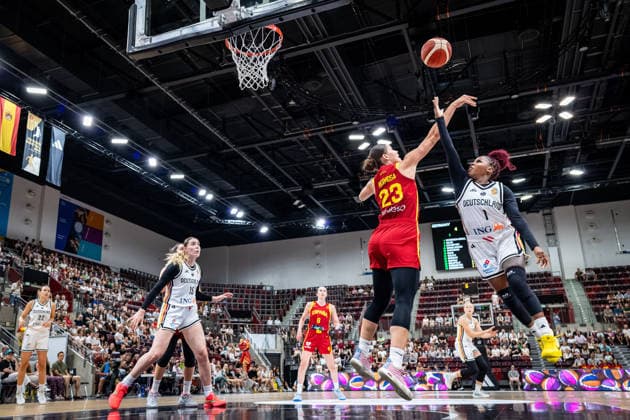 Basketball Ludwigsburg 15.08.2026 DBB Frauen Nationalmannschaft 2026 Testspiel Deutschland (GER) vs Spanien (ESP) Alexis Peterson-Smalls (Deutschland, No.01) Peterson Nerea Hermosa (Spanien, No.23) *** Basketball Ludwigsburg, August 15, 2026; DBB Women s National Team 2026; Friendly Match: Germany (GER) vs. Spain (ESP); Alexis Peterson, Small Forward, Germany, No. 01; Nerea Hermosa, Spain, No. 23