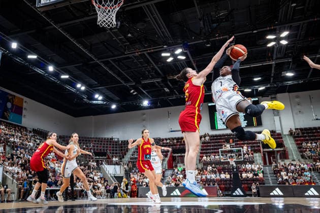 Basketball Ludwigsburg 15.08.2026 DBB Frauen Nationalmannschaft 2026 Testspiel Deutschland (GER) vs Spanien (ESP) Alexis Peterson-Smalls (Deutschland, No.01) Peterson Aina Ayuso (Spanien, No.06) *** Basketball Ludwigsburg, August 15, 2026; DBB Women s National Team 2026; Friendly Match: Germany (GER) vs. Spain (ESP); Alexis Peterson Smalls (Germany), No. 01; Peterson Aina Ayuso (Spain), No. 06