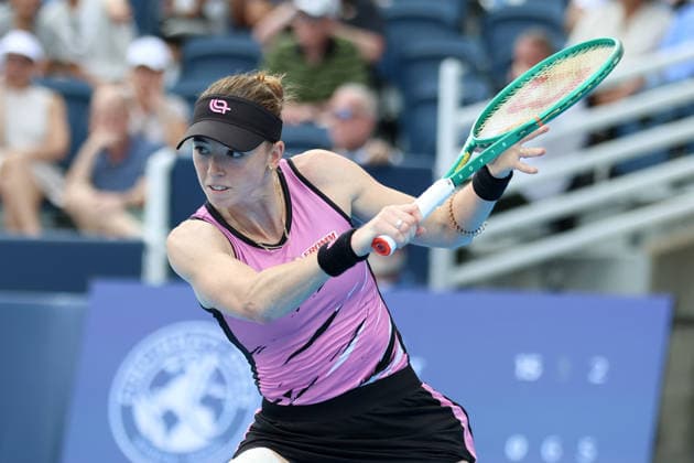 MASON, OHIO - AUGUST 15: Simona Waltert of Switzerland in action during day five of the Cincinnati Open at the Lindner Family Tennis Center on August 15, 2026 in Mason, Ohio.  Copyright: xShainaxBenhiyoun SPPx Sportspressphoto_SPR207899