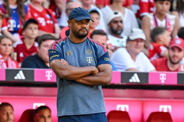 Trainer Vincent Kompany (FC Bayern Muenchen) Looks on during the Telekom Cup match between FC Bayern Muenchen and RB Leipzig at Allianz Arena on August 15, 2026 in Munich, Germany. (Photo by Harry Langer DeFodi Images) - *** Coach Vincent Kompany of FC Bayern Munich watches the Telekom Cup match between FC Bayern Munich and RB Leipzig at the Allianz Arena on August 15, 2026, in Munich, Germany. Photo by Harry Langer, DeFodi Images