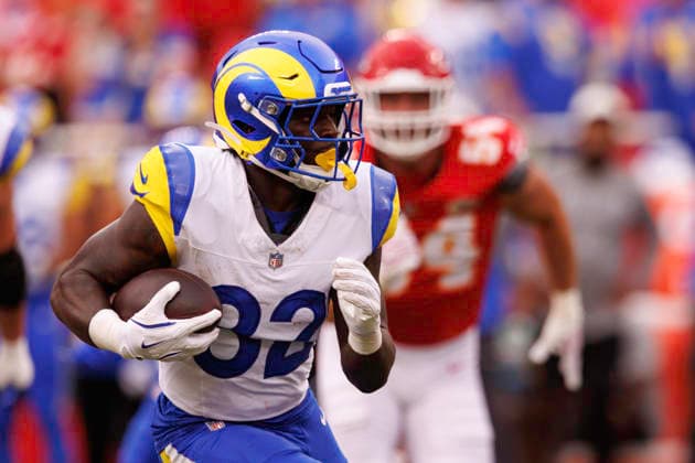 KANSAS CITY, MO - AUGUST 15: Los Angeles Rams running back Jordan Waters (32) runs the ball during the second half against the Kansas City Chiefs on August 15th at Arrowhead Stadium in Kansas City, Missouri. (Photo by William Purnell Icon Sportswire) NFL, American Football Herren, USA AUG 15 Rams at Chiefs EDITORIAL USE ONLY Icon2026081502545